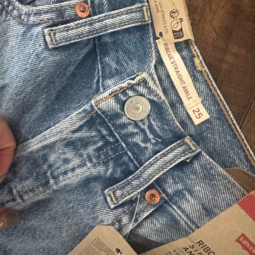Levi's Light Blue Ripped Wide Leg Jeans - Picture 4 of 7